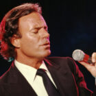 LOS ANGELES - 1983 singer Julio Iglesias poses for a portrait in 1983 in Los Angeles, California. (Photo by Harry Langdon/Getty Images)