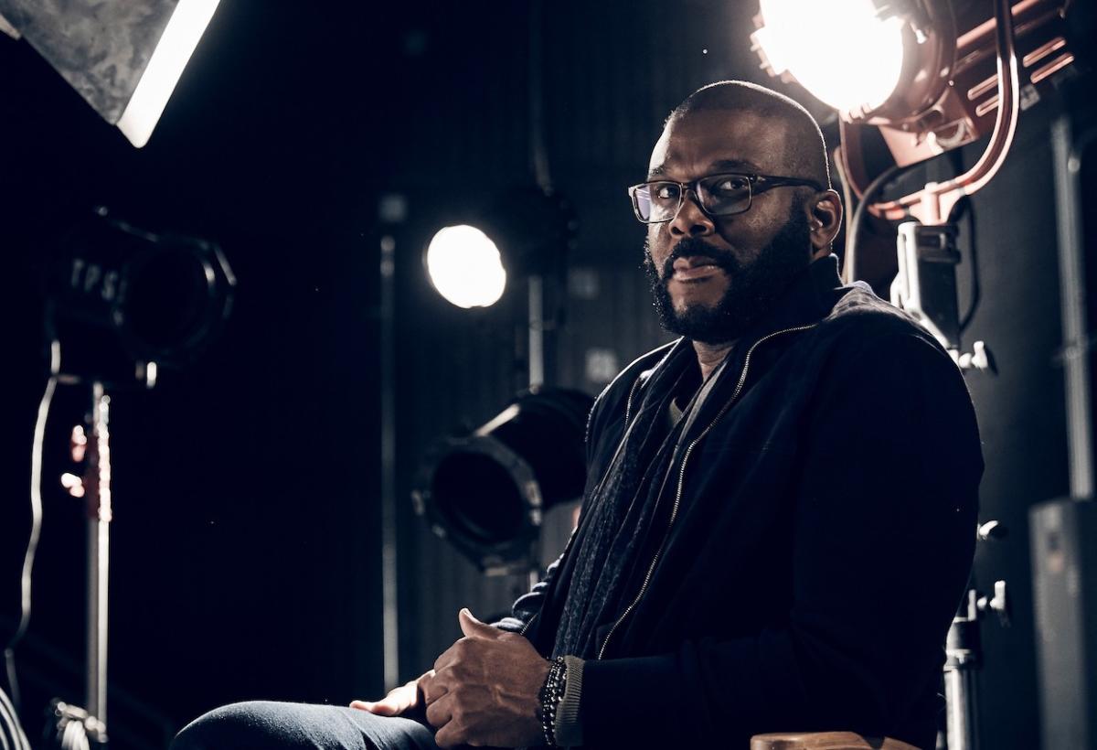 Tyler Perry signe sa première série Netflix, Beauty in Black, avec une commande de 16 épisodes