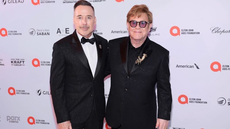 Elton John: Une soirée d’Oscars spectaculaire avec des stars et révélations exclusives