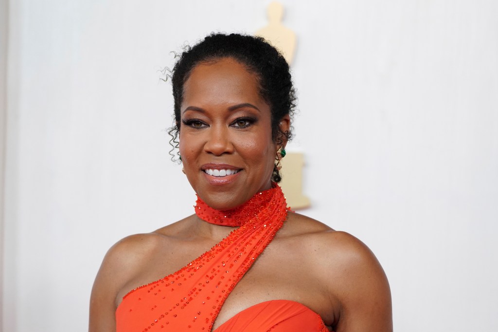 Shirley Chisholm jouée par Regina King : une rencontre inédite avec Huey Newton.