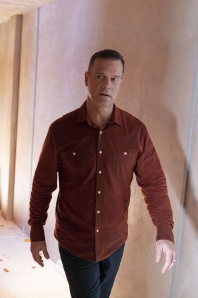Bobby Makes His Way - 9-1-1 Season 7 Episode 3