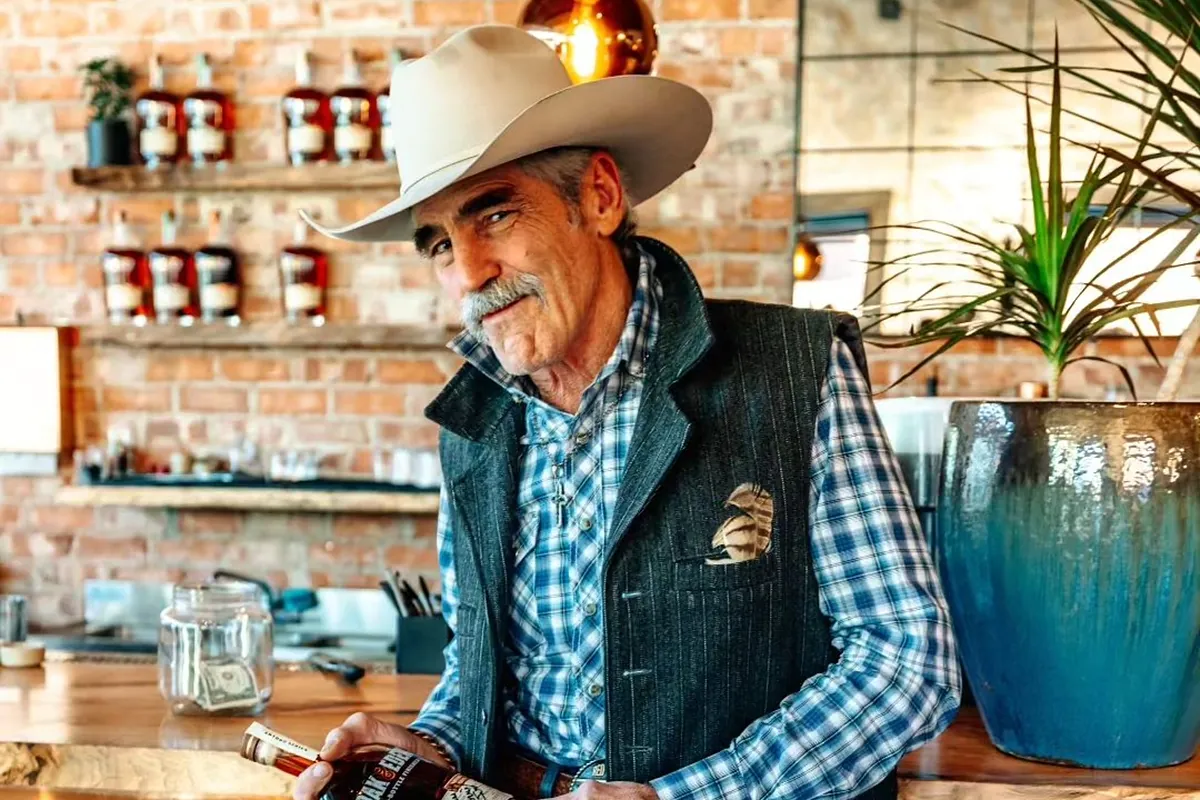 Forrie J. Smith de Yellowstone : Expulsé d’un avion pour cause de masque