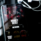 Netflix cancelling most affordable subscriptions on iPhone