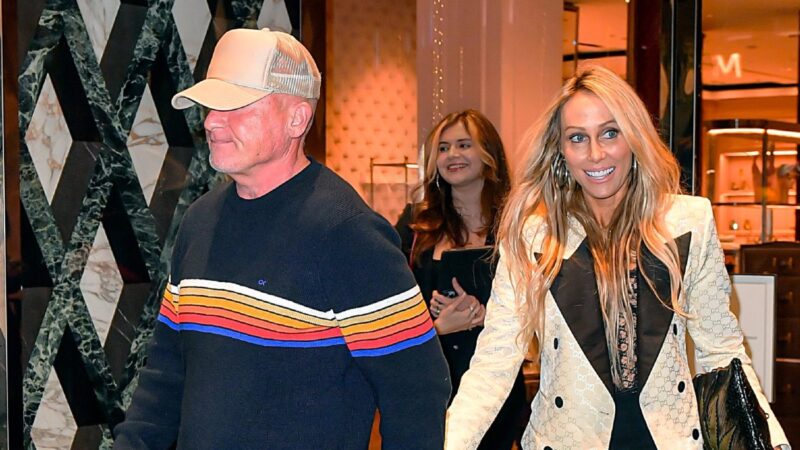 Tish Cyrus parle ouvertement de sa relation avec Dominic Purcell