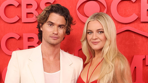 Kelsea Ballerini et Chase Stokes s’embrassent sur le tapis rouge des CMT Music Awards 2024