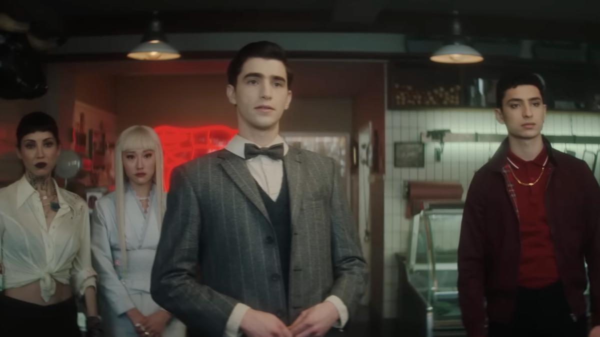 Découvrez Dead Boy Detectives, la nouvelle série surnaturelle de Netflix !