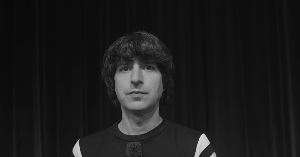Demetri Martin se réinvente dans “Demetri Deconstructed” : analyse de son évolution.