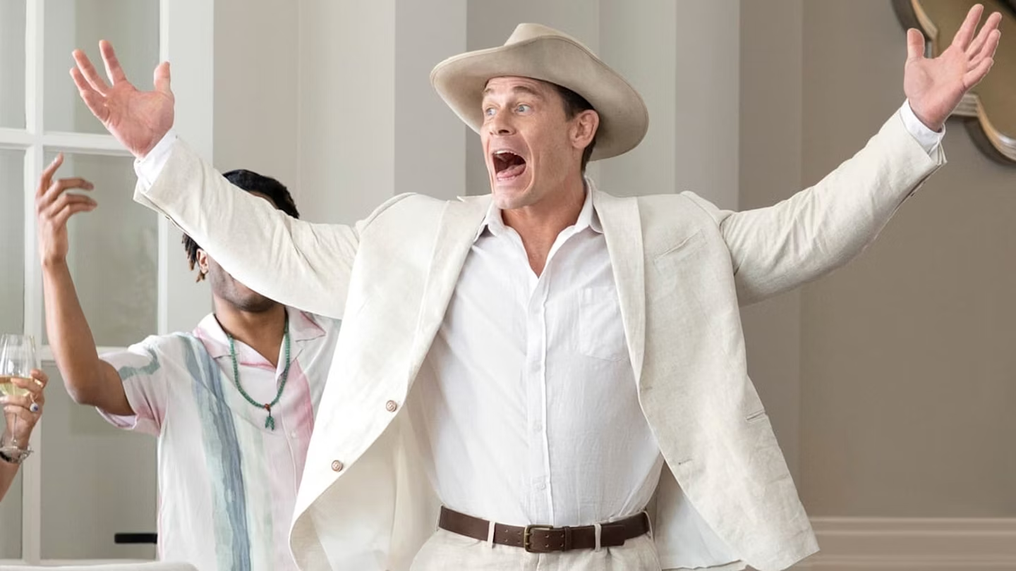 John Cena brille dans la comédie “Ricky Stanicky” : critique du film et performance exceptionnelle