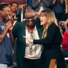 Kelly Clarkson (r.) welcomes guests on her daytime talk show.