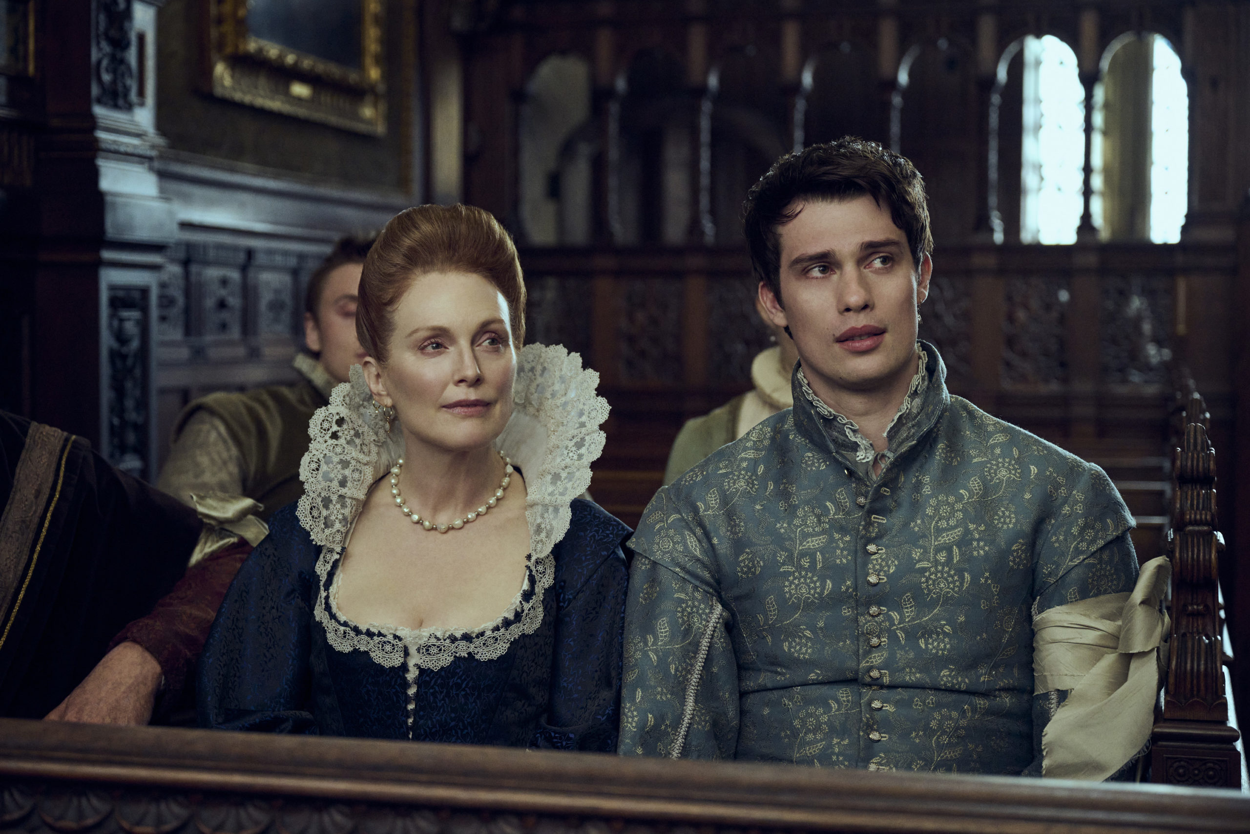 Mary & George : La série Starz annulée ou renouvelée pour une saison 2 ?