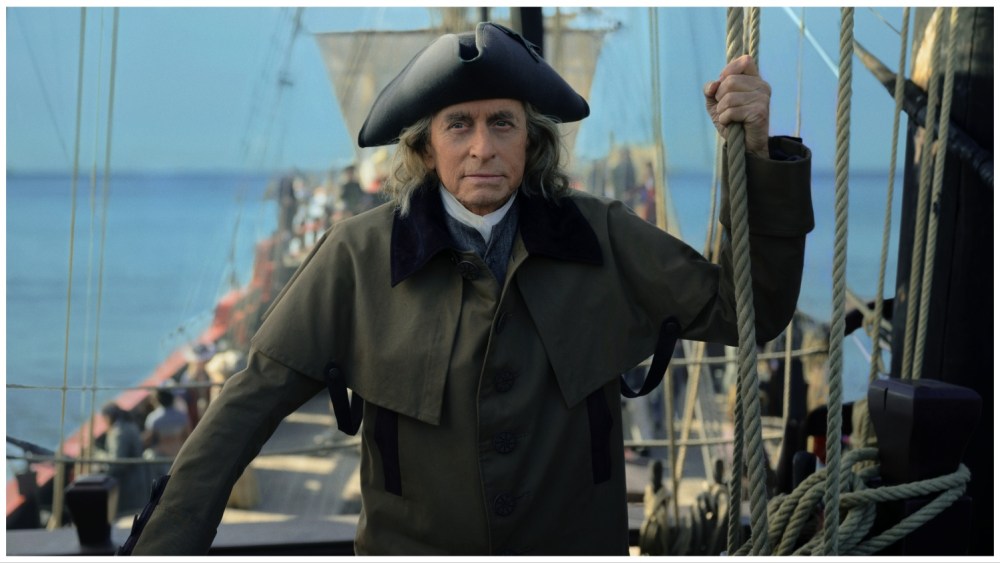 Michael Douglas et Noah Jupe brillent dans “Franklin” : la série qui retrace le voyage historique de Benjamin Franklin en France