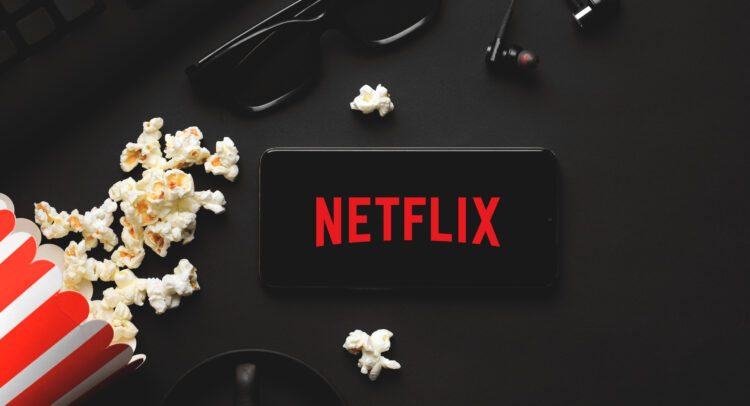 Netflix : tendance à la hausse malgré les licenciements et les projections optimistes des analystes
