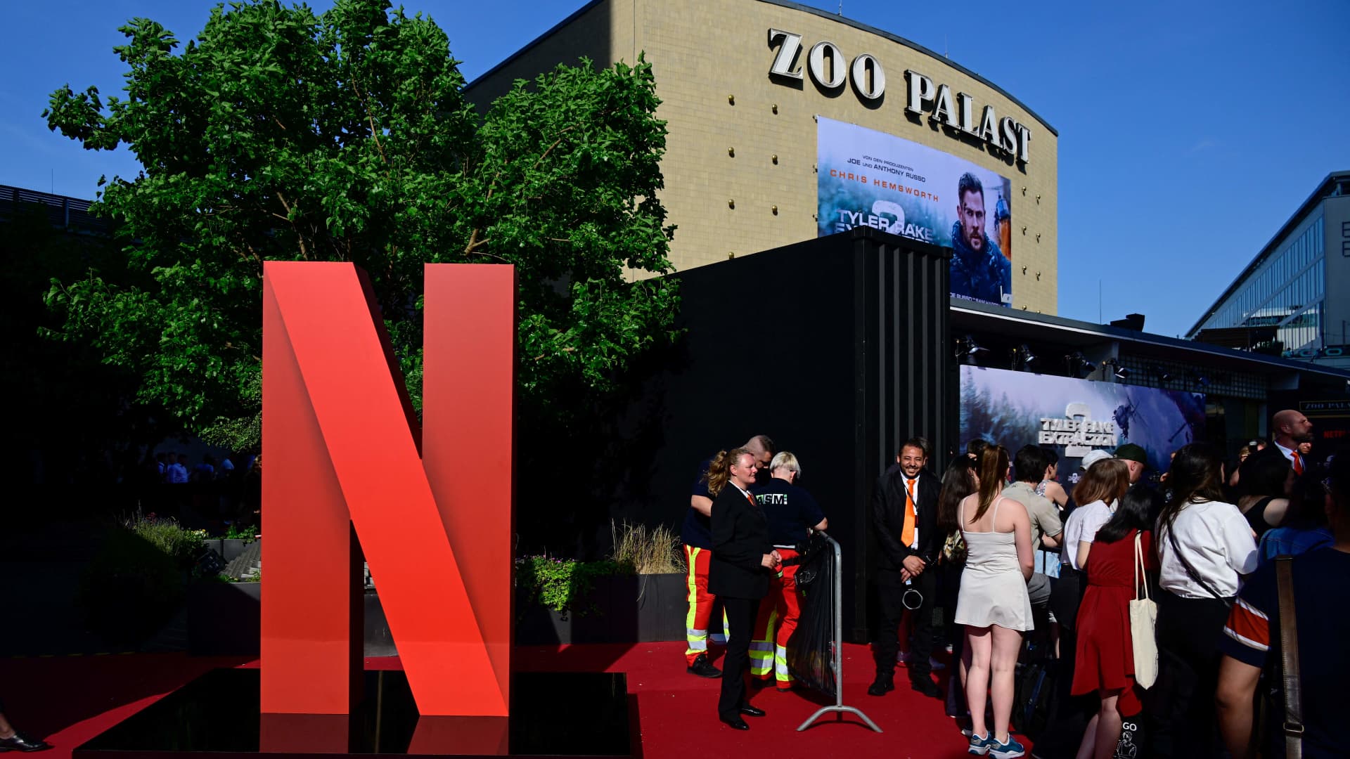 Premières annonces de bénéfices trimestriels ce lundi : Les géants de Wall Street et Netflix en tête.
