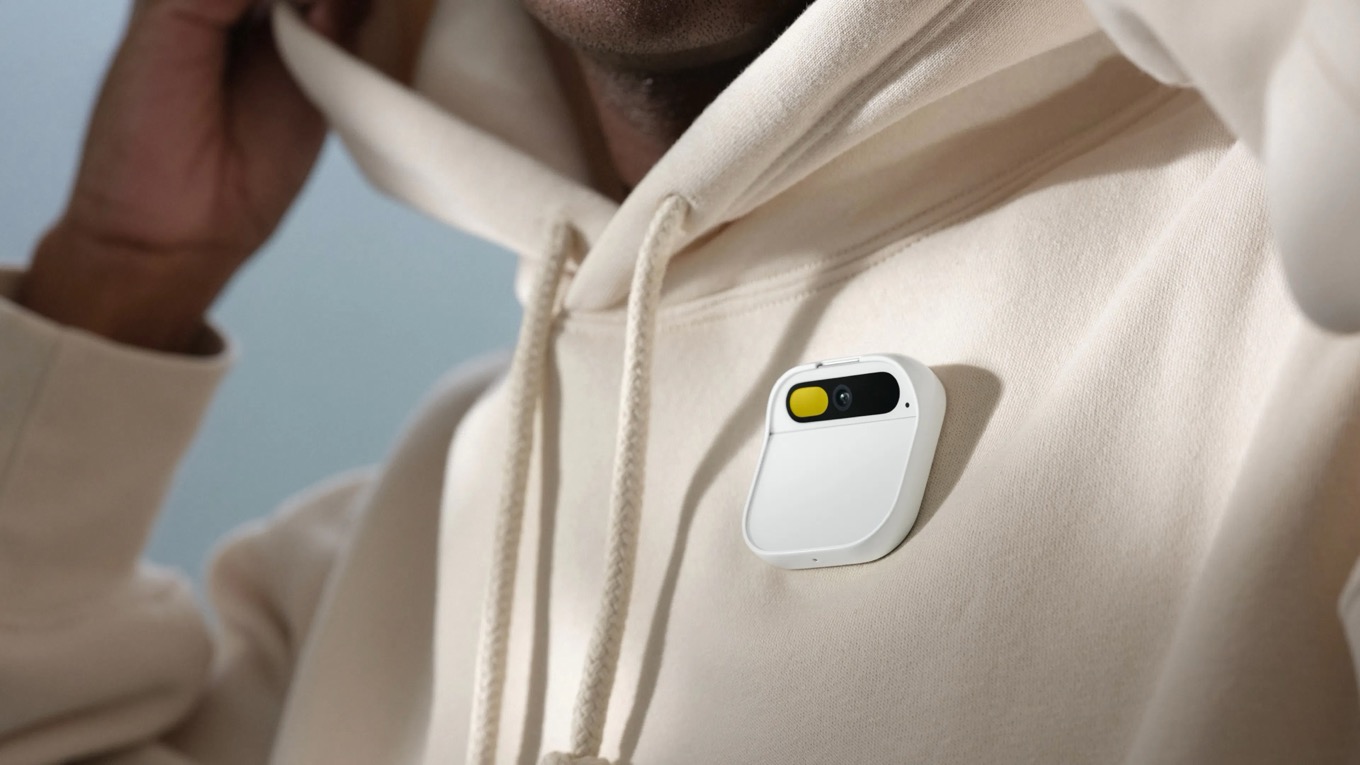 Révolution du hardware: Avenir incertain pour l’Humane Ai Pin