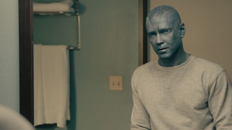 Sugar sur Apple TV+ : L’inspecteur John Sugar est en réalité un alien