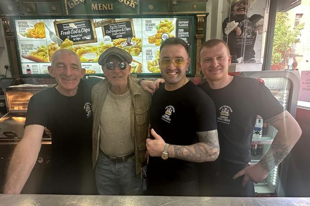 Bruce Springsteen visite Leo Burdocks à Dublin avant ses concerts en Irlande.
