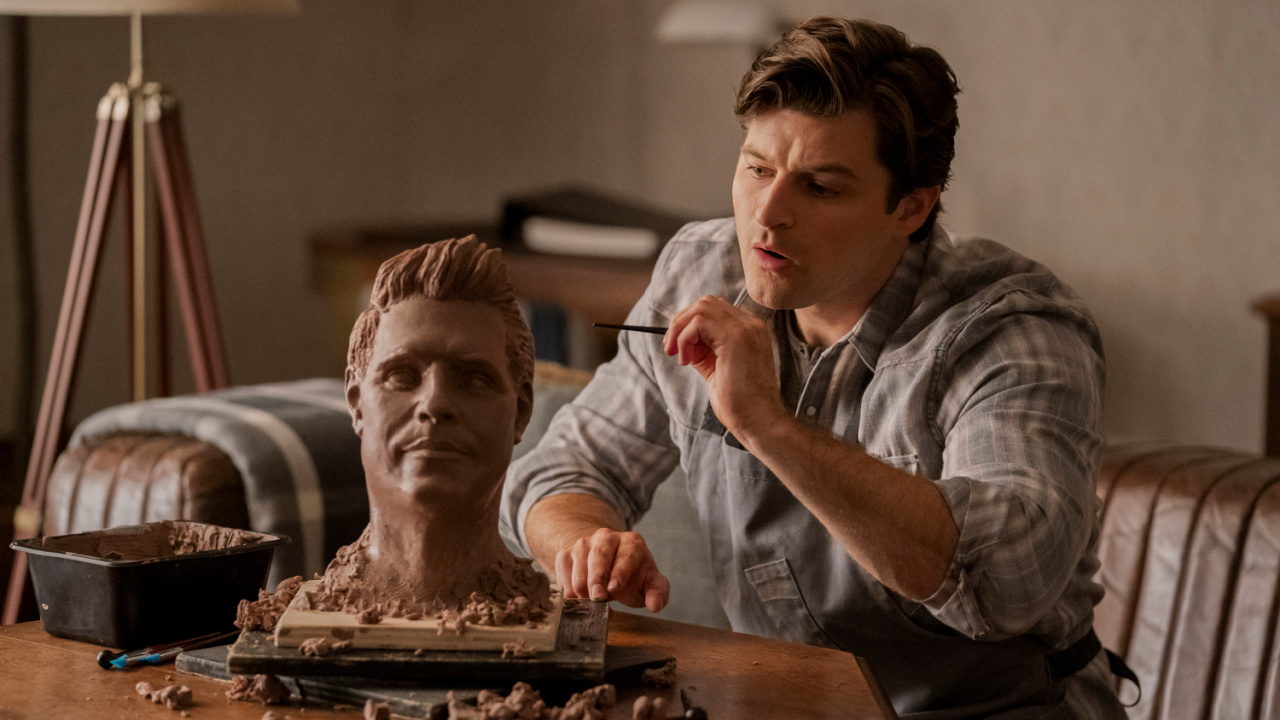 Kevin Bigley in Upload Season 3.