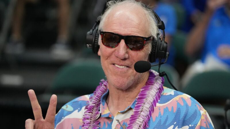Décès de Bill Walton, légende NBA : sa carrière et son héritage en images