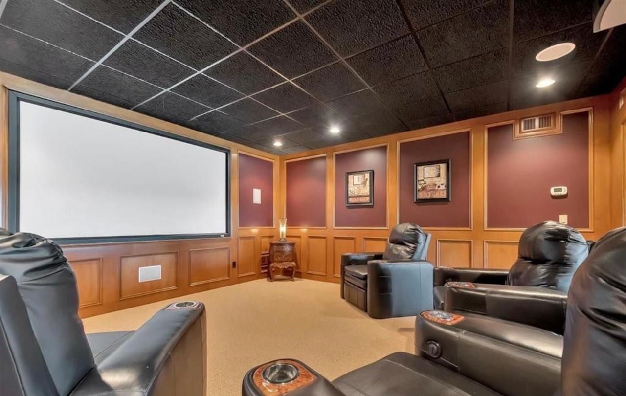 Découvrez le club privé de cinéma réservé aux riches et célèbres