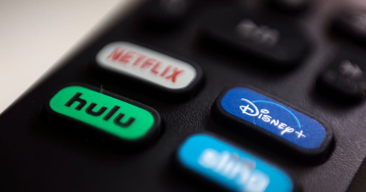 Disney+, Hulu et Max bientôt disponibles en bundle cet été selon Variety.