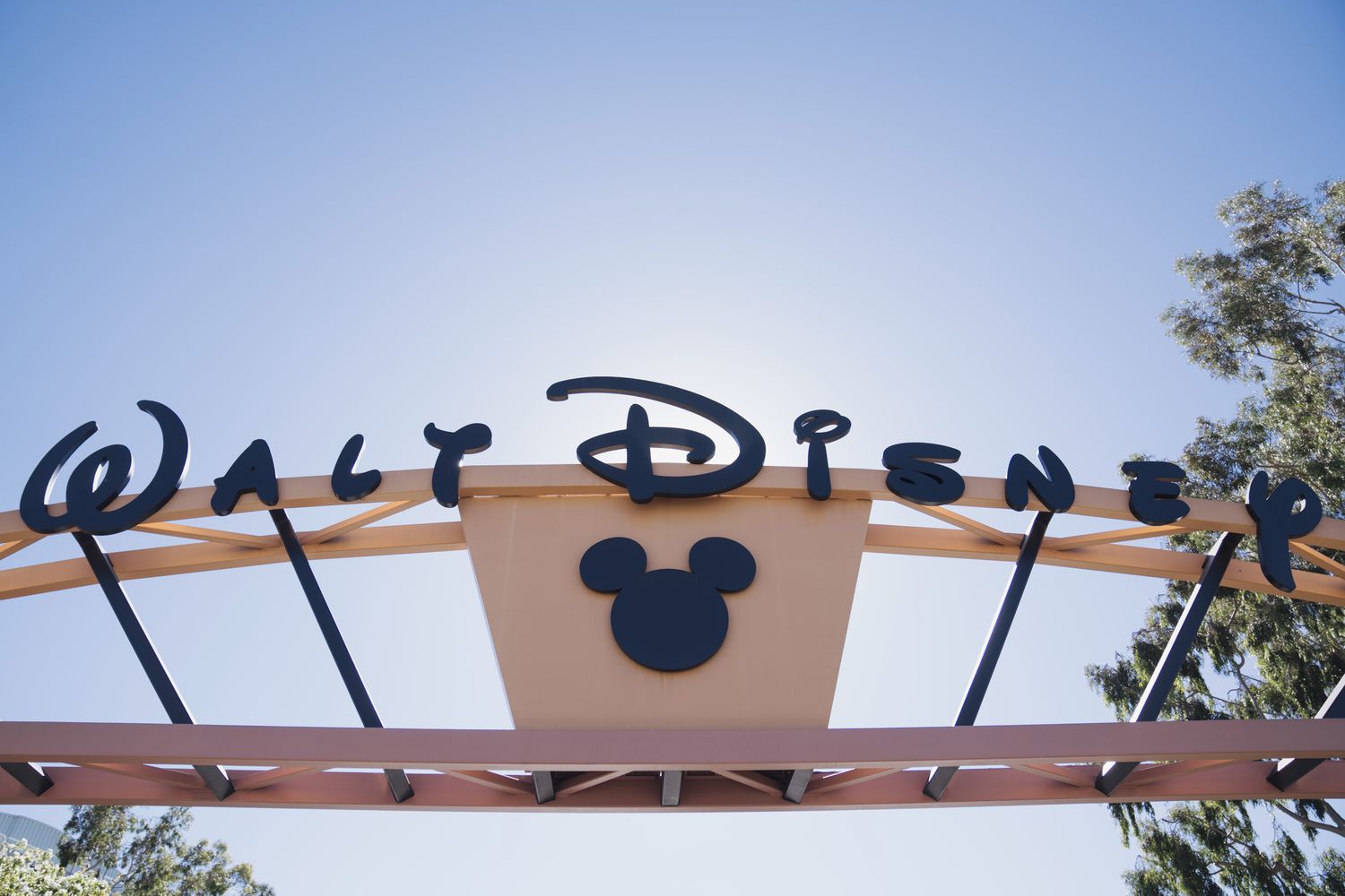 Disney dévoile des pertes mais des profits pour son segment streaming : Détaillé.