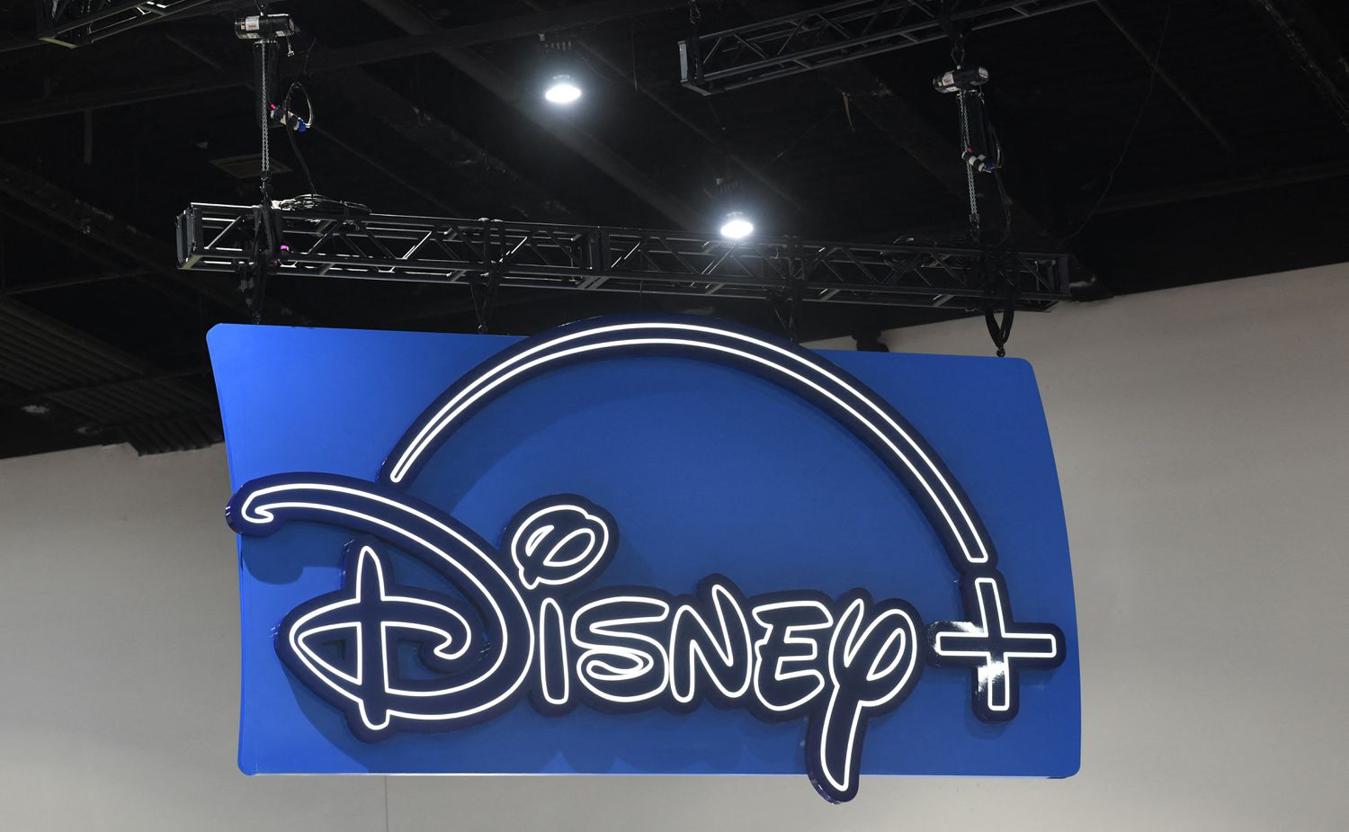 Disney et Warner Bros. Discovery lancent un bundle streaming pour contrer Netflix