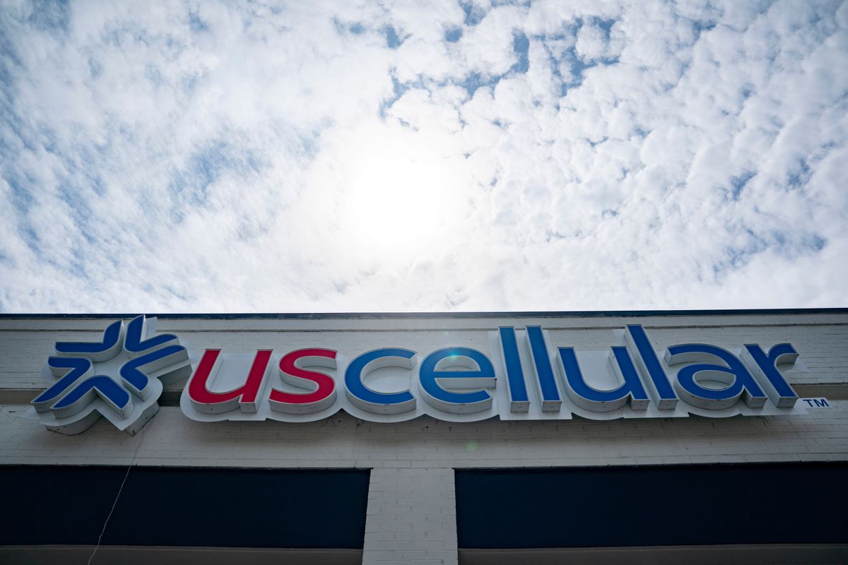 T-Mobile acquiert UScellular pour $4.4 milliards : analyse de l’impact sur le marché.