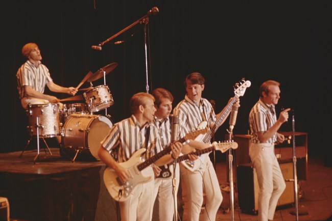 CALIFORNIA - CIRCA 1964: Rock and roll band 