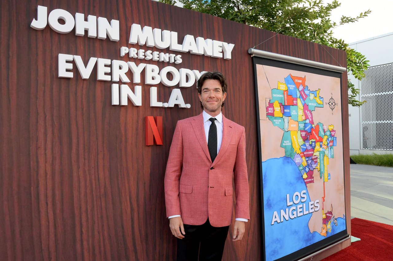 Pourquoi John Mulaney a choisi KTLA 5 pour son spectacle Netflix à Los Angeles