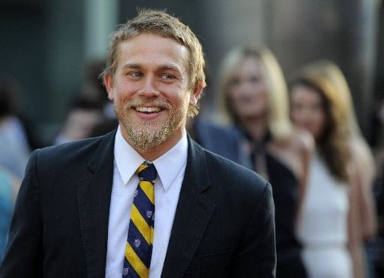 Charlie Hunnam dans le rôle principal de la série “Criminal” : les premiers détails révélés