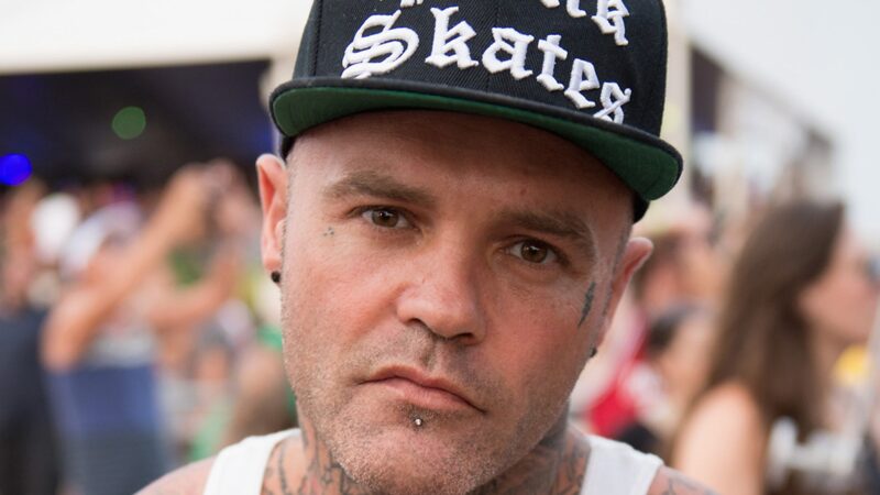 Décès tragique de Shifty Shellshock de Crazy Town : overdose accidentelle impliquant des médicaments prescrits et de la drogue de rue