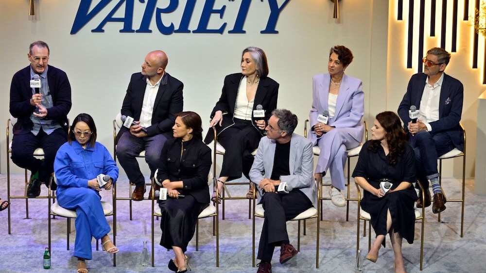 Découvrez les coulisses des séries TV de 2024 avec les showrunners et créateurs de renom