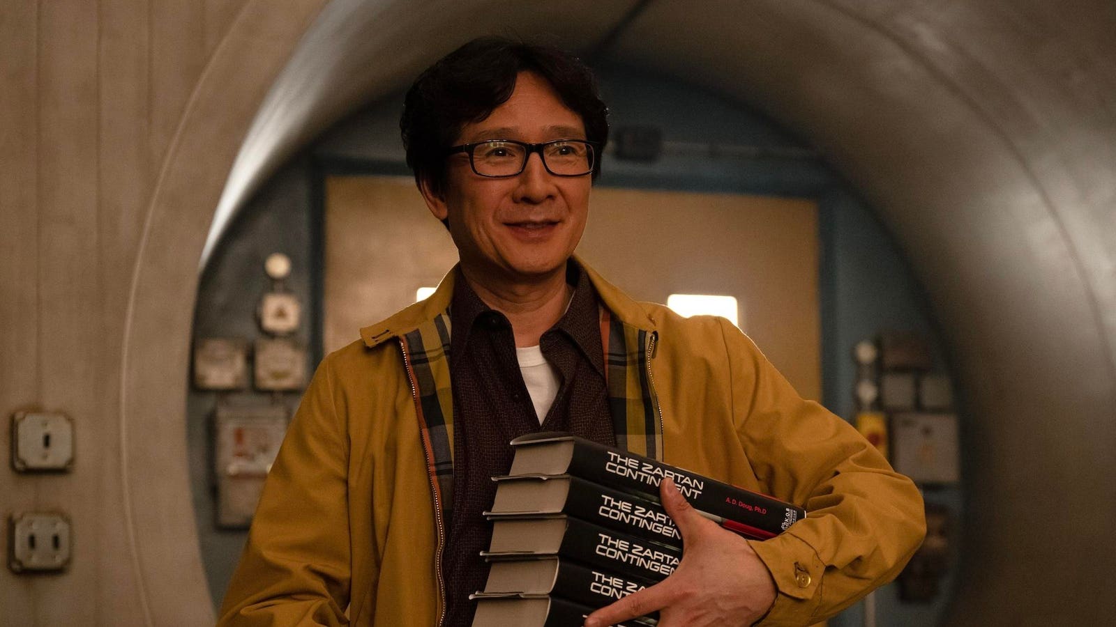 Ke Huy Quan : O.B. éblouissant dans Loki Saison 2 !