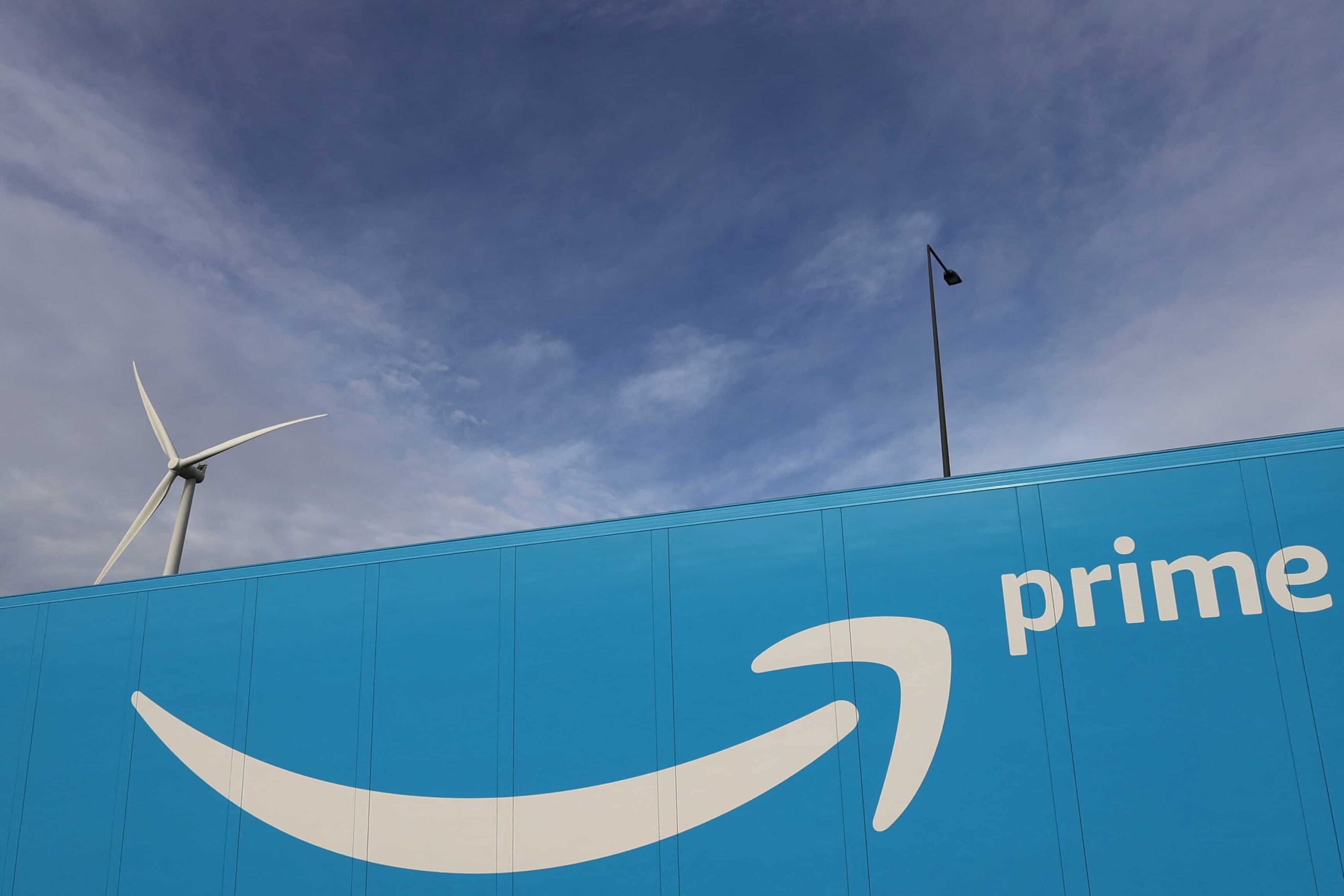 La bataille publicitaire entre Amazon Prime Video et Netflix : qui va remporter la guerre des prix ?