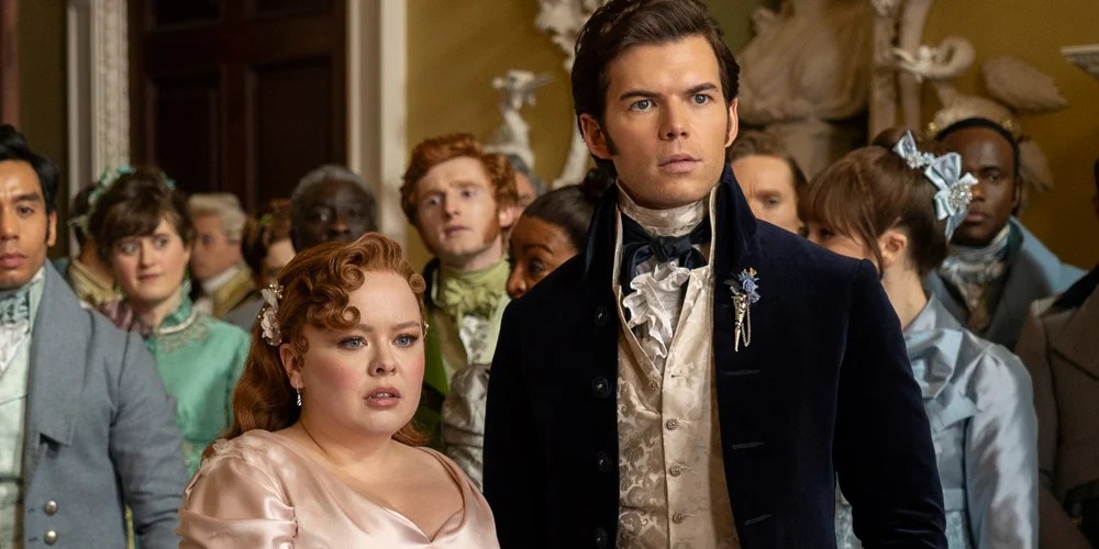 Nicola Coughlan et Luke Newton cassent un meuble sur le tournage de Bridgerton : découvrez ce qu’ils ont endommagé