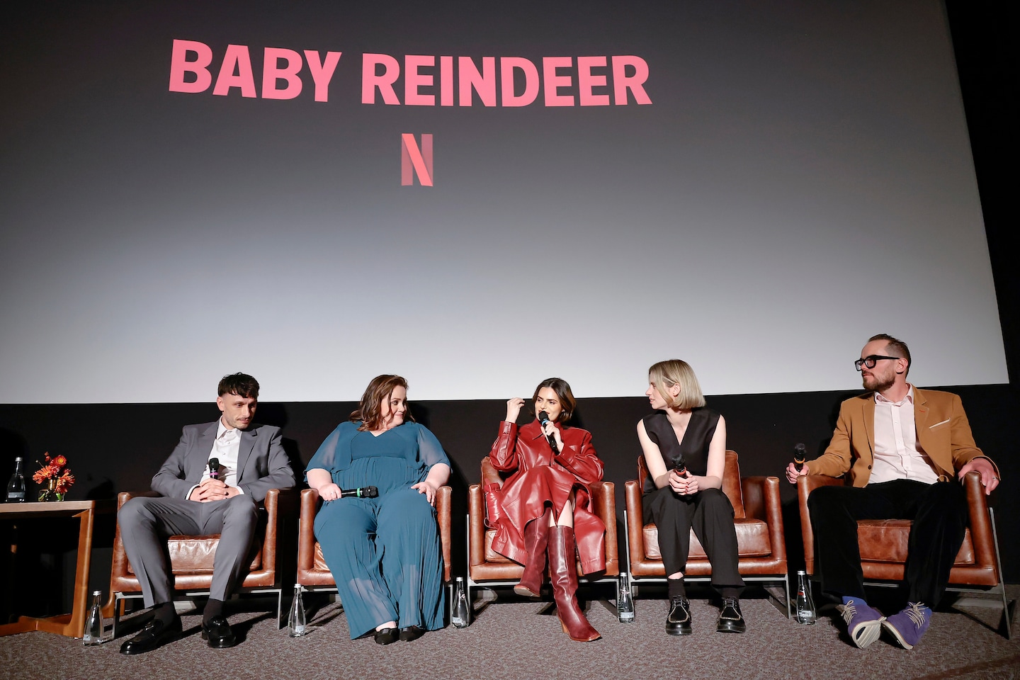 Une femme poursuit Netflix pour 170 millions de dollars en raison d’une série de comportements faux et dérangeants dans la série “Baby Reindeer”.