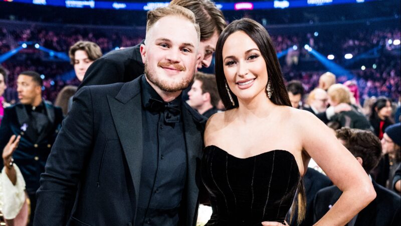 Kacey Musgraves rejoint Zach Bryan pour interpréter “I Remember Everything” : la vidéo qui fait le buzz