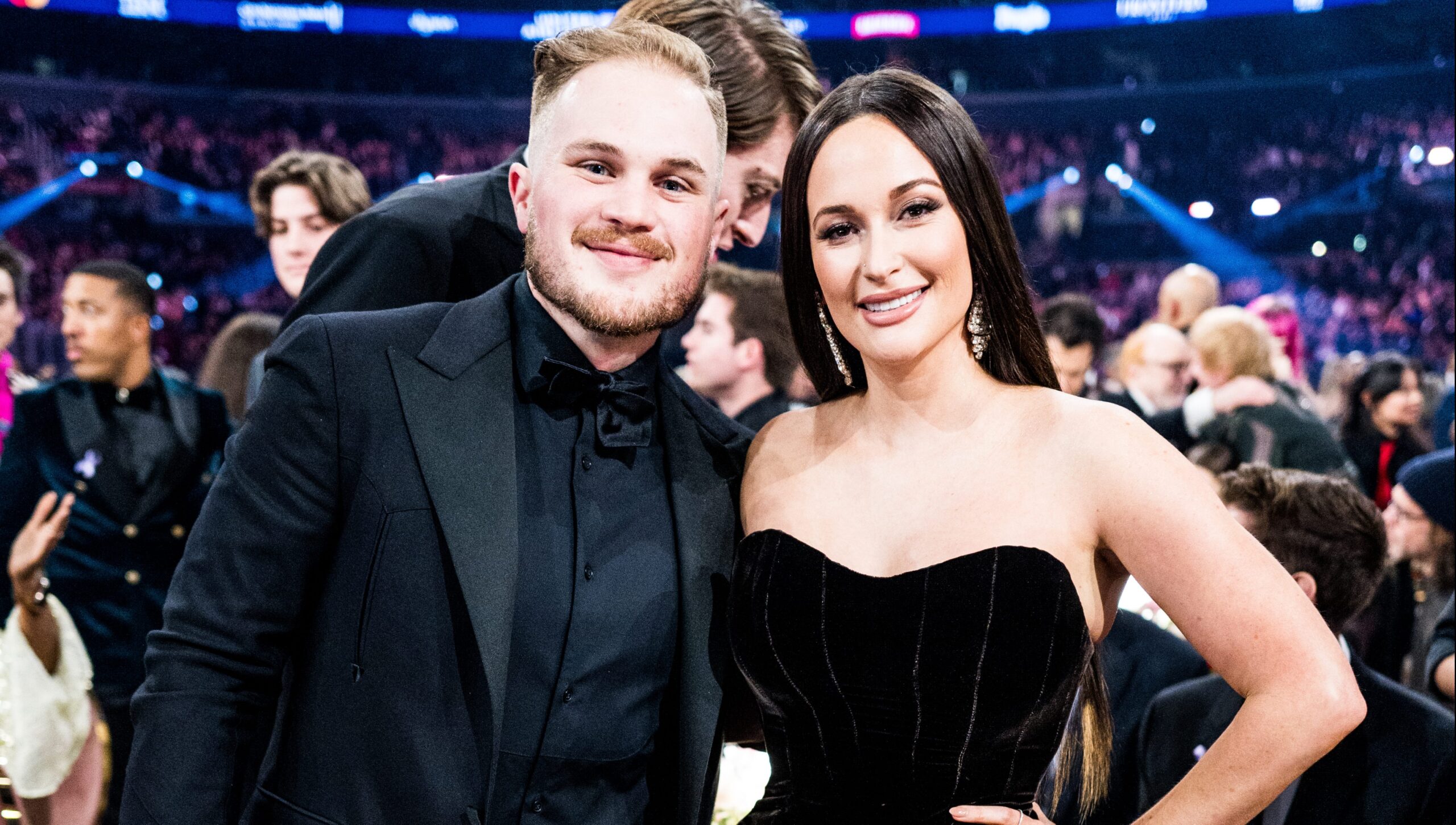 Kacey Musgraves rejoint Zach Bryan pour interpréter “I Remember Everything” : la vidéo qui fait le buzz
