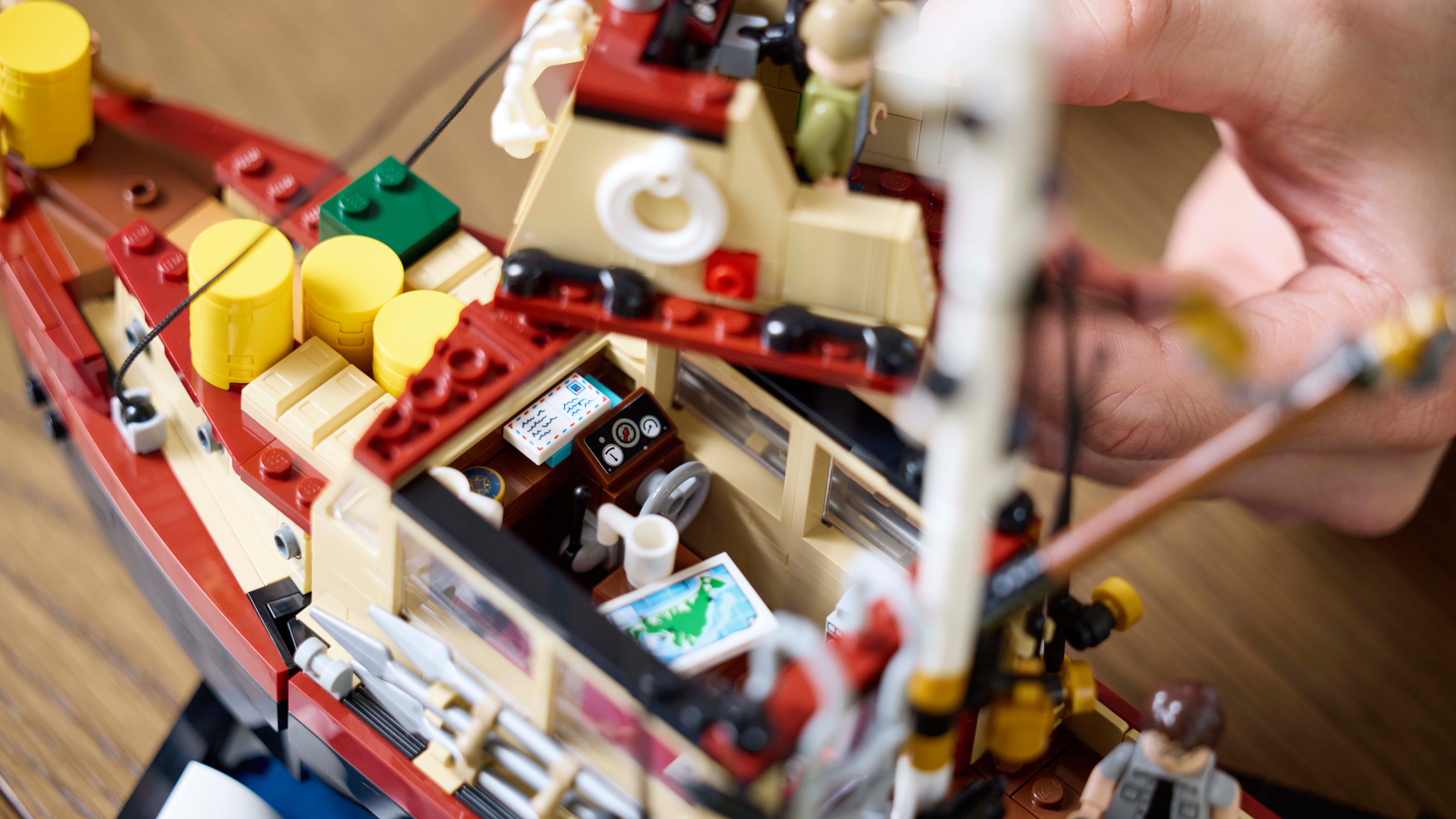 Toit amovible de l'Orca LEGO Ideas 'Les Dents de la Mer'