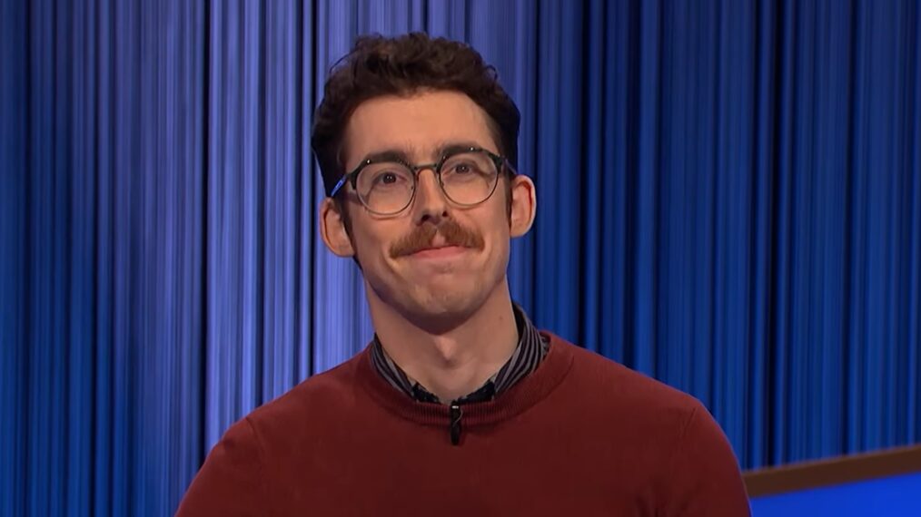 Isaac Hirsch perd sa première place dans Jeopardy! Abattu par une erreur de calcul, découvrez les détails.