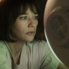 Rashida Jones Befriends a Robot in Apple TV+ Series
