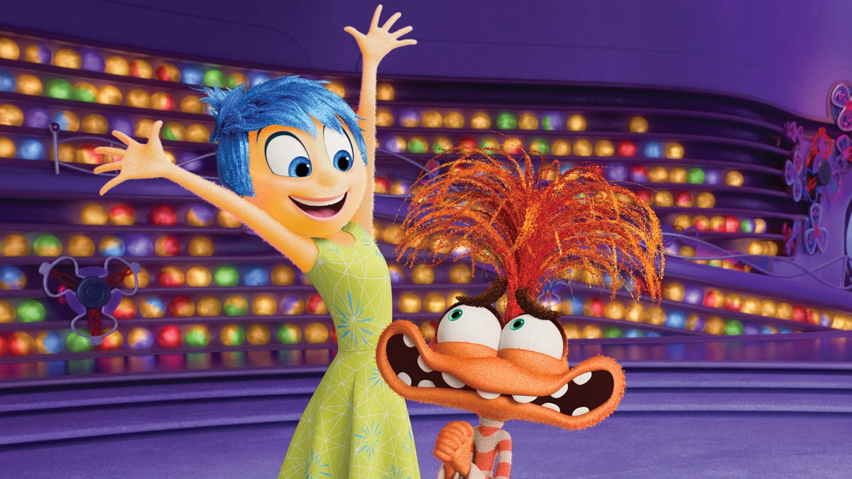Maya Hawke parle de son anxiété & de l’amour du doublage vocal dans ‘Inside Out 2’