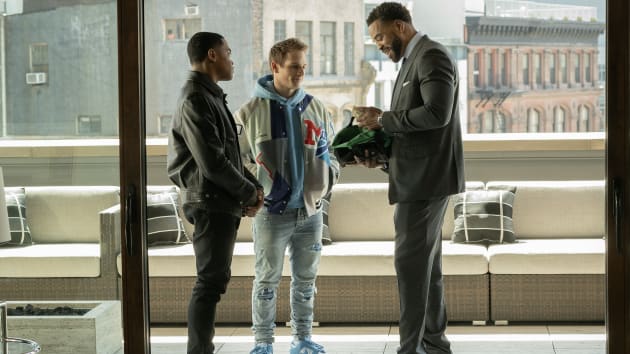 Power Ghost: Résumé du milieu de saison 4 – Mort de l’ego