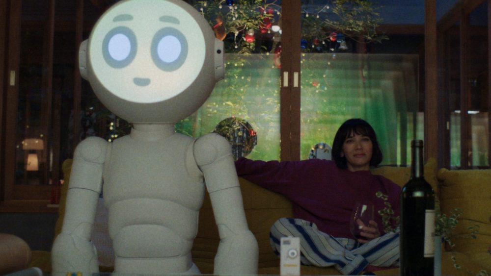 “Sunny” : Rashida Jones en meneuse de troupeaux de chatons robots