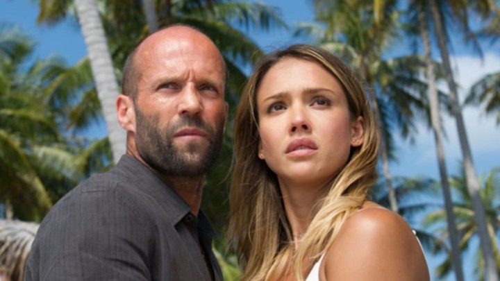 Jason Statham et Jessica Alba dans Mechanic: Resurrection.