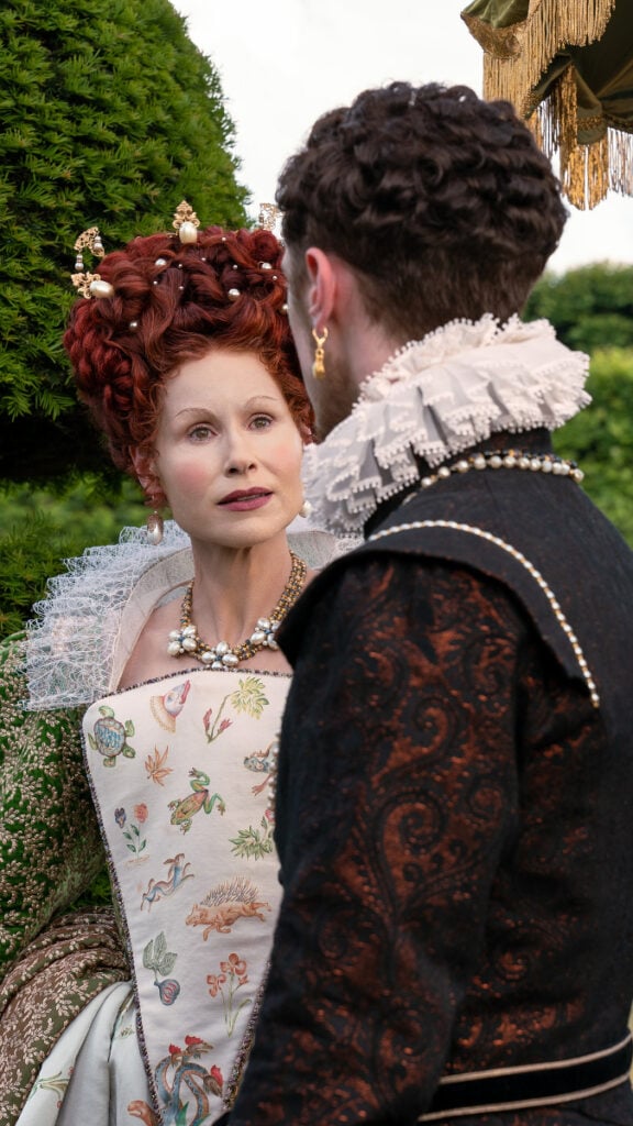 Minnie Driver (Queen Elizabeth I) et Stanley Morgan (Anjou)