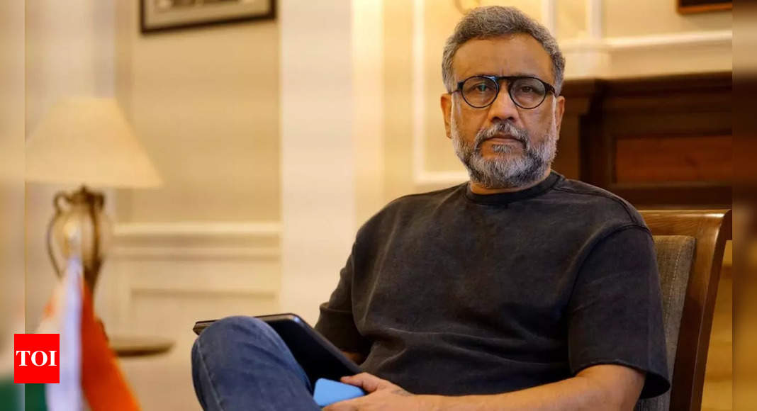 Anubhav Sinha révèle les coulisses de la série sur le détournement de Kandahar