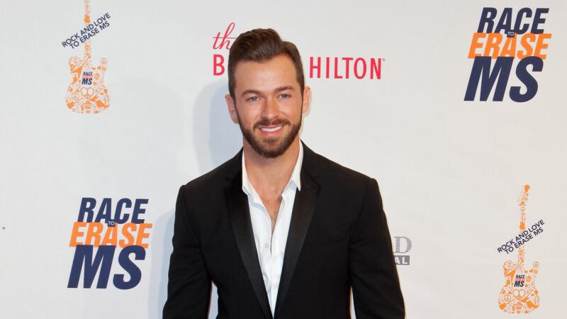 Arrestation d’Artem Chigvintsev pour violence domestique après un appel aux urgences