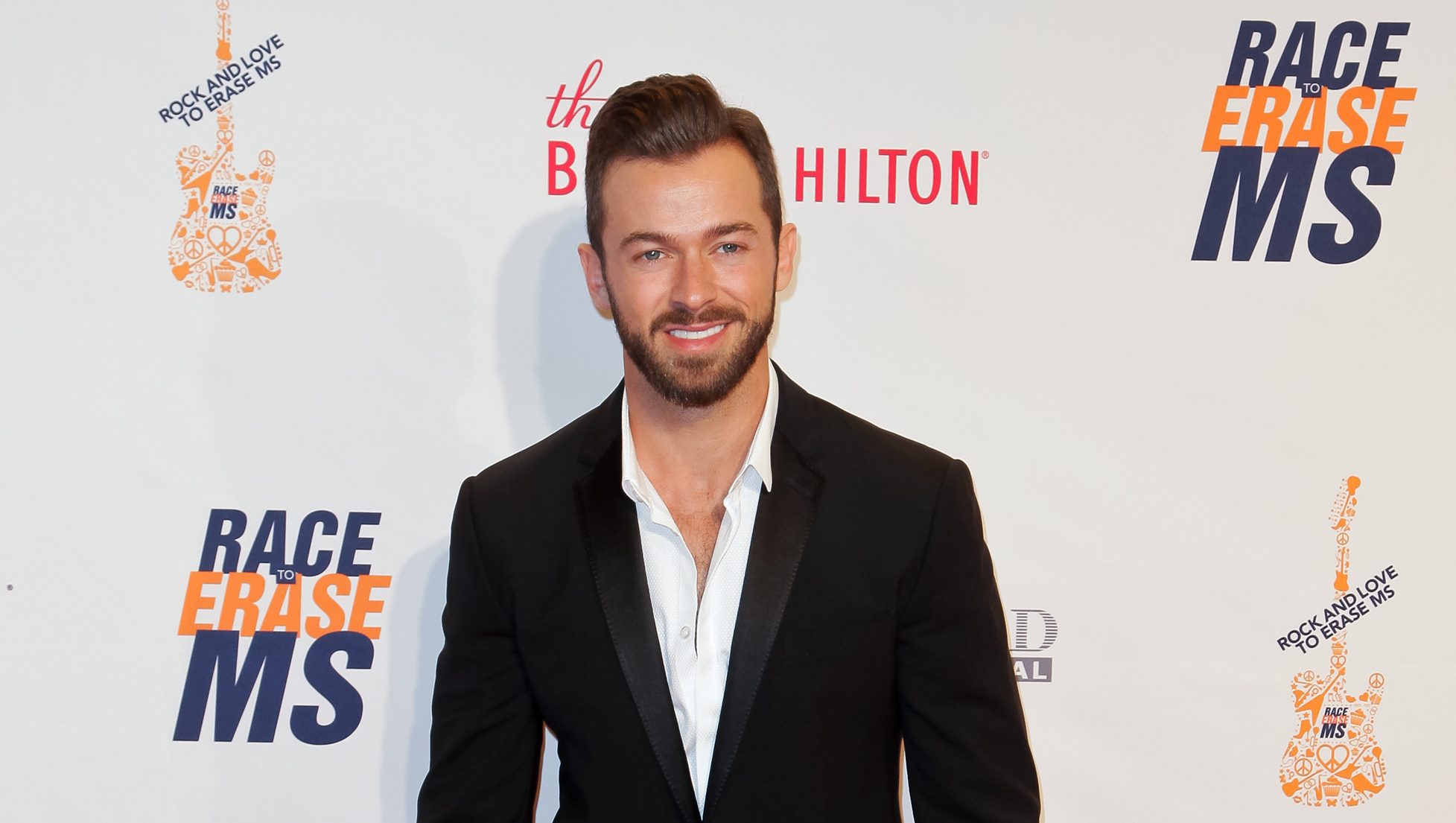 Arrestation d’Artem Chigvintsev pour violence domestique après un appel aux urgences