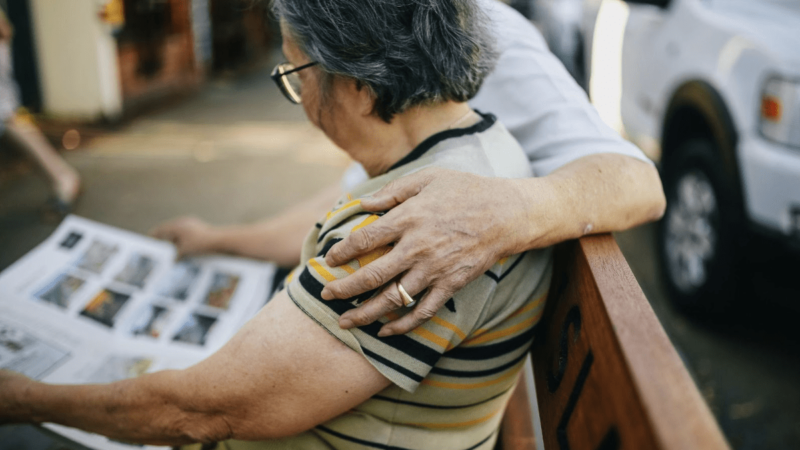 Comprendre Alzheimer : Conseils pour prévenir et détecter la maladie du cerveau